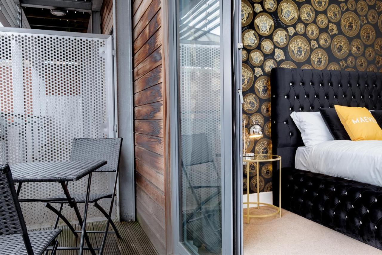 Maevela Apartments - Arcadian Versace Themed Apt ☆ Huge Balcony / Free Parking → Free Netflix -2 Min Walk From Birmingham Hippodrome Theatre, Arcadian, China Town, Sidewalk Club, Gay Village, 5 Mins From New Street Train Station - Birmingham Grand Ce Extérieur photo