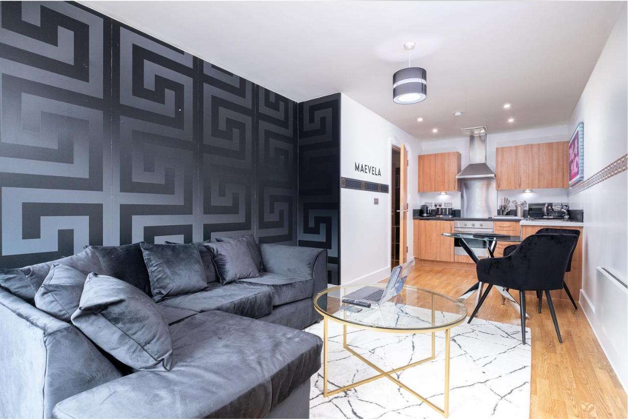 Maevela Apartments - Arcadian Versace Themed Apt ☆ Huge Balcony / Free Parking → Free Netflix -2 Min Walk From Birmingham Hippodrome Theatre, Arcadian, China Town, Sidewalk Club, Gay Village, 5 Mins From New Street Train Station - Birmingham Grand Ce Extérieur photo