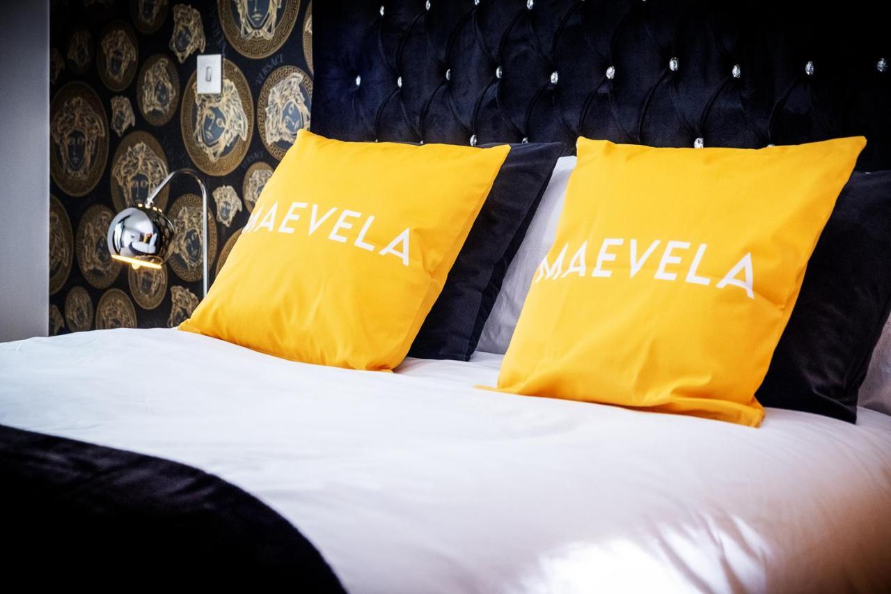 Maevela Apartments - Arcadian Versace Themed Apt ☆ Huge Balcony / Free Parking → Free Netflix -2 Min Walk From Birmingham Hippodrome Theatre, Arcadian, China Town, Sidewalk Club, Gay Village, 5 Mins From New Street Train Station - Birmingham Grand Ce Extérieur photo